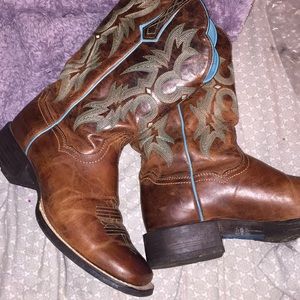 Ariat cowgirl boots
